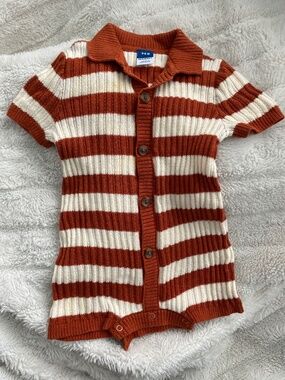 Old Navy Knit Romper Size 3-6 months